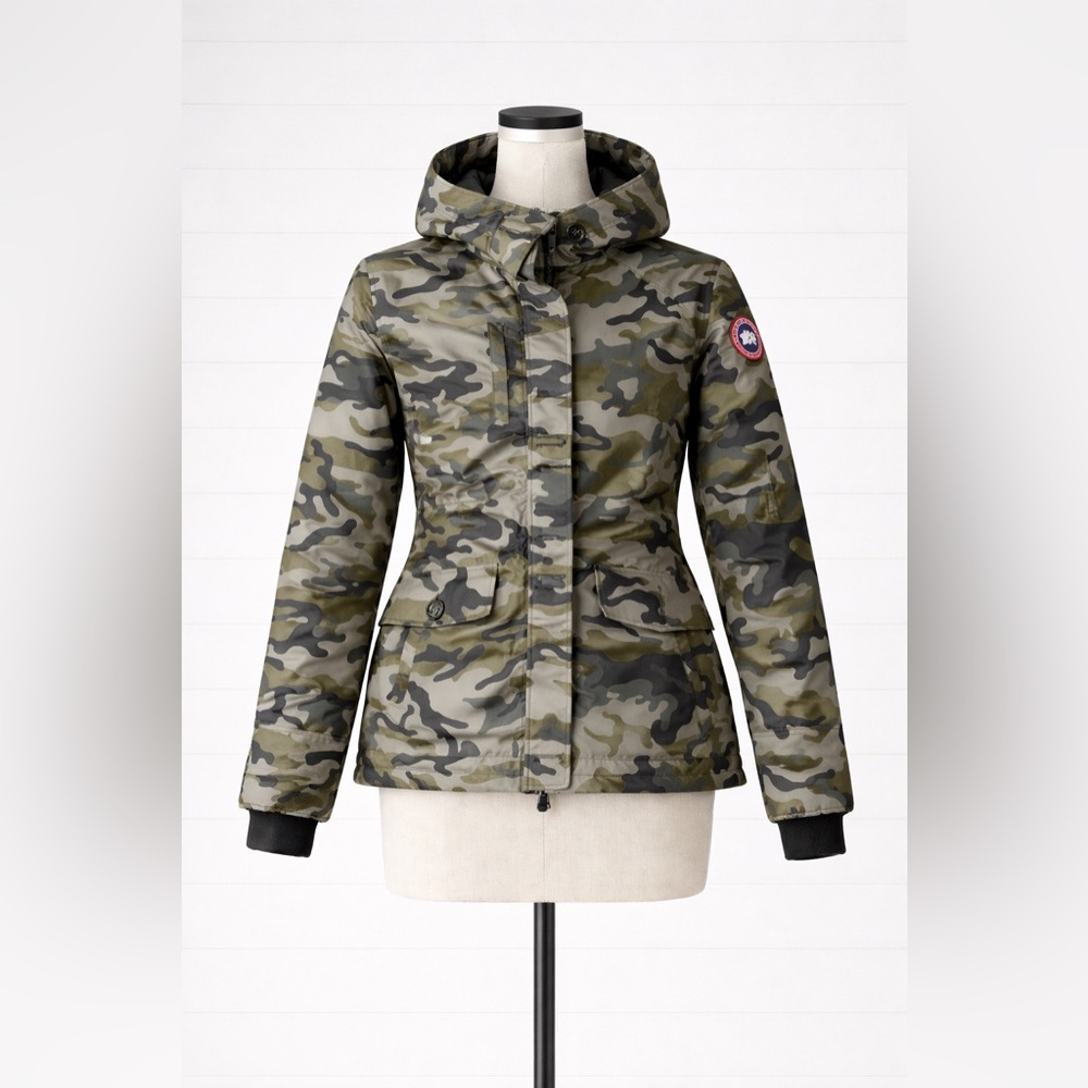 NWOT Canada Goose - Montebello Hooded Down Parka - Camo Print - Sz. L